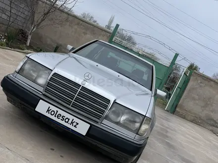 Mercedes-Benz E 220 1993 года за 1 900 000 тг. в Мерке – фото 5