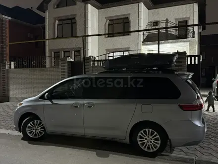 Toyota Sienna 2016 года за 8 700 000 тг. в Актау – фото 2