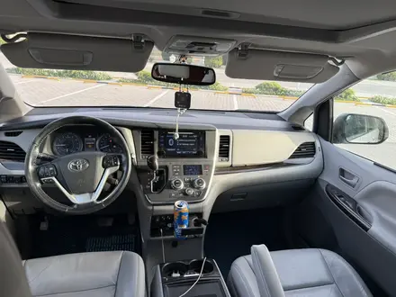 Toyota Sienna 2016 года за 8 700 000 тг. в Актау – фото 16