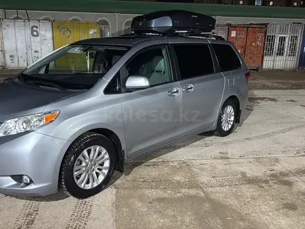 Toyota Sienna 2016 года за 8 700 000 тг. в Актау – фото 4