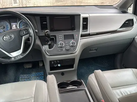Toyota Sienna 2016 года за 8 700 000 тг. в Актау – фото 8