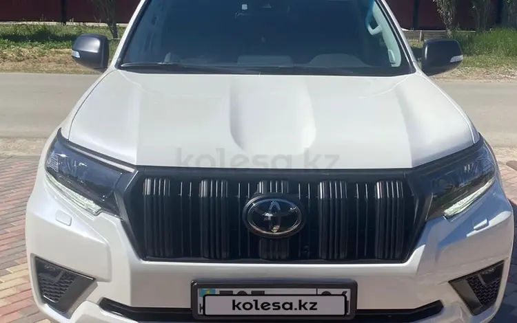 Toyota Land Cruiser Prado 2023 года за 28 200 000 тг. в Актобе