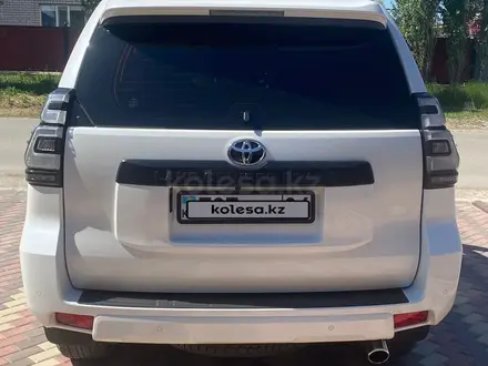 Toyota Land Cruiser Prado 2023 года за 28 200 000 тг. в Актобе – фото 2
