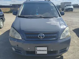 Toyota Avensis Verso, 2002