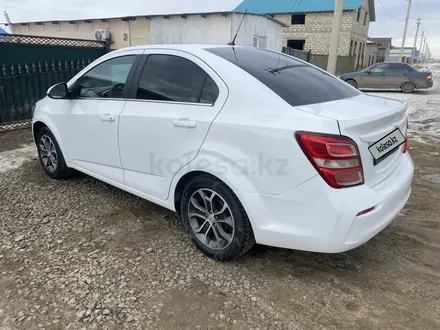 Chevrolet Aveo 2018 года за 4 100 000 тг. в Атырау – фото 2