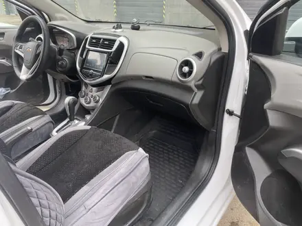 Chevrolet Aveo 2018 года за 4 100 000 тг. в Атырау – фото 6