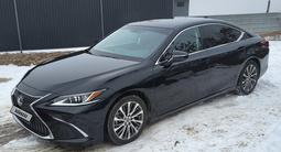 Lexus ES 250 2021 годаүшін23 700 000 тг. в Алматы – фото 4