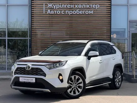 Toyota RAV4 2021 года за 15 590 000 тг. в Актау