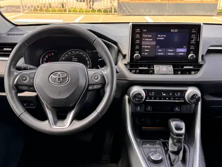 Toyota RAV4 2021 года за 15 590 000 тг. в Актау – фото 9