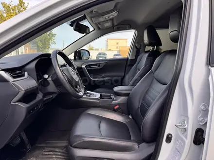 Toyota RAV4 2021 года за 15 590 000 тг. в Актау – фото 12