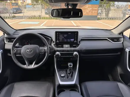 Toyota RAV4 2021 года за 15 590 000 тг. в Актау – фото 8