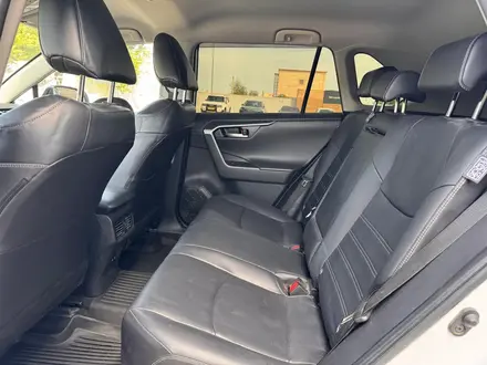 Toyota RAV4 2021 года за 15 590 000 тг. в Актау – фото 11