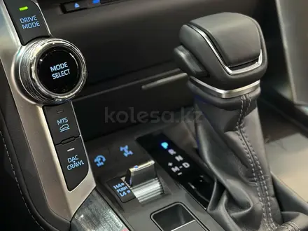 Toyota Land Cruiser Premium+ 2025 года за 72 090 000 тг. в Алматы – фото 22