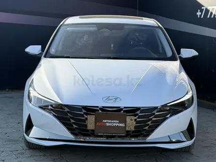 Hyundai Elantra 2022 года за 8 990 000 тг. в Актобе – фото 2