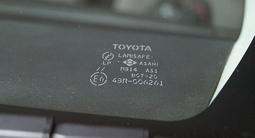 Оригинальные стекла на Toyota Lexus за 20 000 тг. в Алматы – фото 3