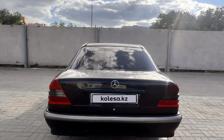 Mercedes-Benz C 200 1998 годаfor1 800 000 тг. в Актобе