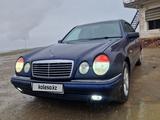 Mercedes-Benz E 240 1998 годаүшін2 700 000 тг. в Жезказган