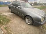 Mercedes-Benz E 200 1999 года за 2 500 000 тг. в Щучинск – фото 4