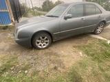 Mercedes-Benz E 200 1999 года за 2 500 000 тг. в Щучинск – фото 3