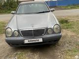 Mercedes-Benz E 200 1999 года за 2 500 000 тг. в Щучинск – фото 2