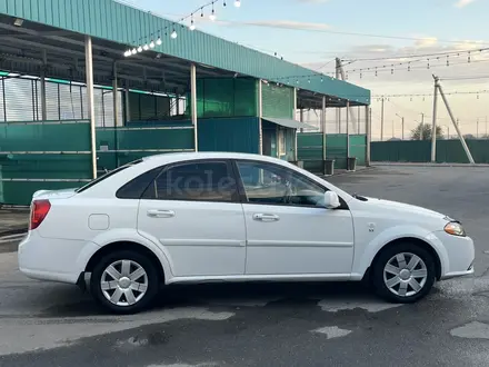 Daewoo Gentra 2014 года за 3 400 000 тг. в Шымкент – фото 4