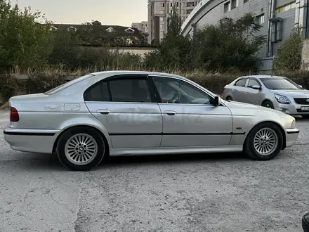 BMW 528 1999 года за 3 300 000 тг. в Шымкент – фото 5