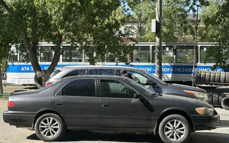 Toyota Camry 2001 года за 3 300 000 тг. в Павлодар