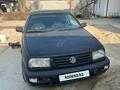 Volkswagen Vento 1993 годаfor900 000 тг. в Тараз