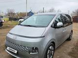 Hyundai Staria 2021 года за 20 500 000 тг. в Уральск – фото 2