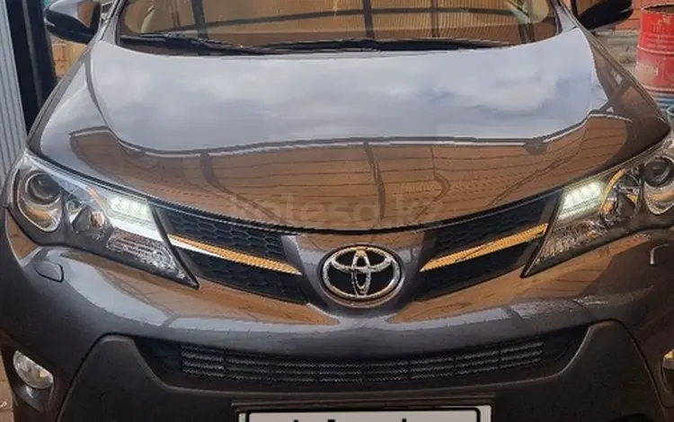 Toyota RAV4 2014 годаүшін12 000 000 тг. в Актобе