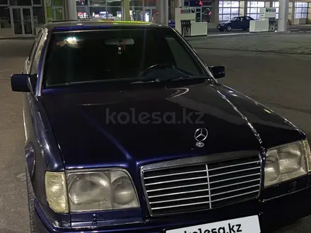 Mercedes-Benz E 300 1994 года за 2 000 000 тг. в Талдыкорган – фото 2