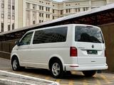 Volkswagen Caravelle 2016 года за 16 490 000 тг. в Астана – фото 4