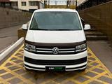 Volkswagen Caravelle 2016 года за 16 490 000 тг. в Астана