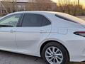 Toyota Camry 2023 года за 16 900 000 тг. в Семей – фото 5