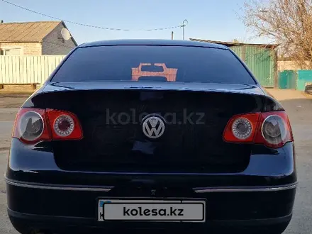 Volkswagen Passat 2005 года за 3 300 000 тг. в Жезказган – фото 4