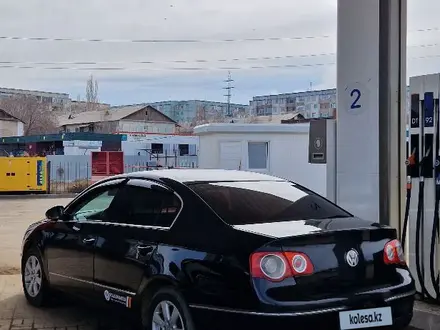 Volkswagen Passat 2005 года за 3 300 000 тг. в Жезказган – фото 9