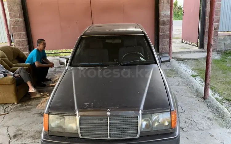 Mercedes-Benz E 200 1992 года за 1 000 000 тг. в Талдыкорган