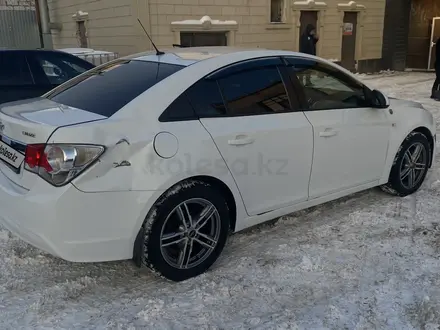 Chevrolet Cruze 2013 года за 2 100 000 тг. в Уральск – фото 4