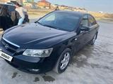 Hyundai Sonata 2005 года за 3 500 000 тг. в Актау – фото 2