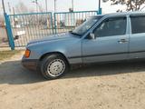 Mercedes-Benz E 260 1988 года за 1 100 000 тг. в Жетысай – фото 2