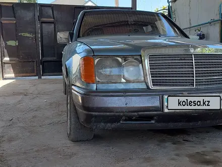 Mercedes-Benz E 260 1988 года за 1 100 000 тг. в Жетысай – фото 10