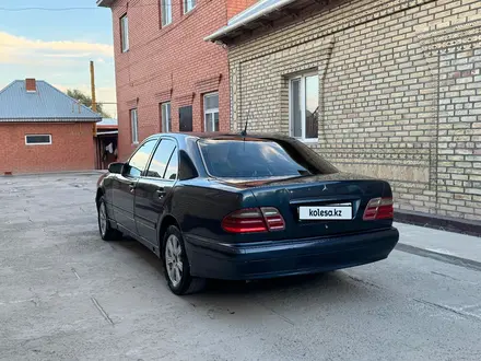 Mercedes-Benz E 220 2000 года за 2 550 000 тг. в Кызылорда – фото 3