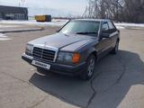 Mercedes-Benz E 220 1992 года за 2 200 000 тг. в Алматы