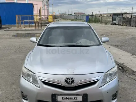 Toyota Camry 2011 года за 3 500 000 тг. в Атырау – фото 2
