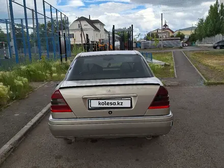 Mercedes-Benz C 180 1996 года за 950 000 тг. в Астана – фото 4