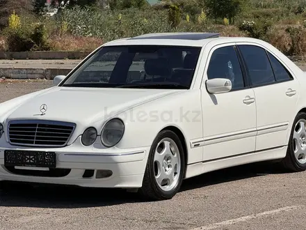 Mercedes-Benz E 430 2001 годаүшін11 000 000 тг. в Алматы – фото 2