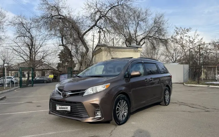 Toyota Sienna 2019 года за 16 800 000 тг. в Алматы