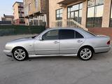 Mercedes-Benz E 230 1997 года за 2 500 000 тг. в Туркестан – фото 3