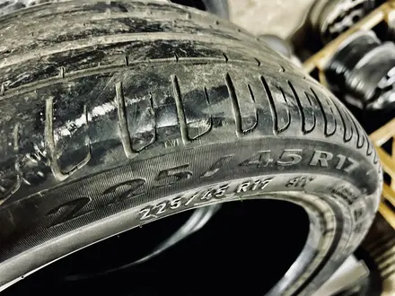 1 летняя шина Pirelli 225/45/17 за 19 990 тг. в Астана – фото 2