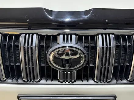 Toyota Land Cruiser Prado 2023 года за 31 500 000 тг. в Актау – фото 13